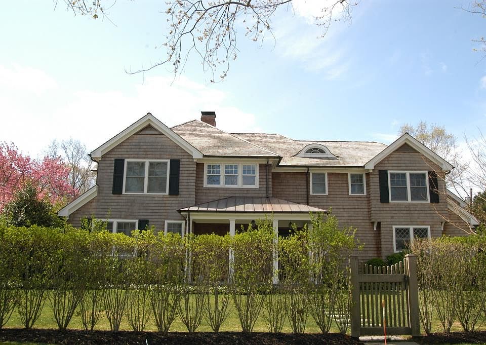 1st image of 33 Mill Hill Ln