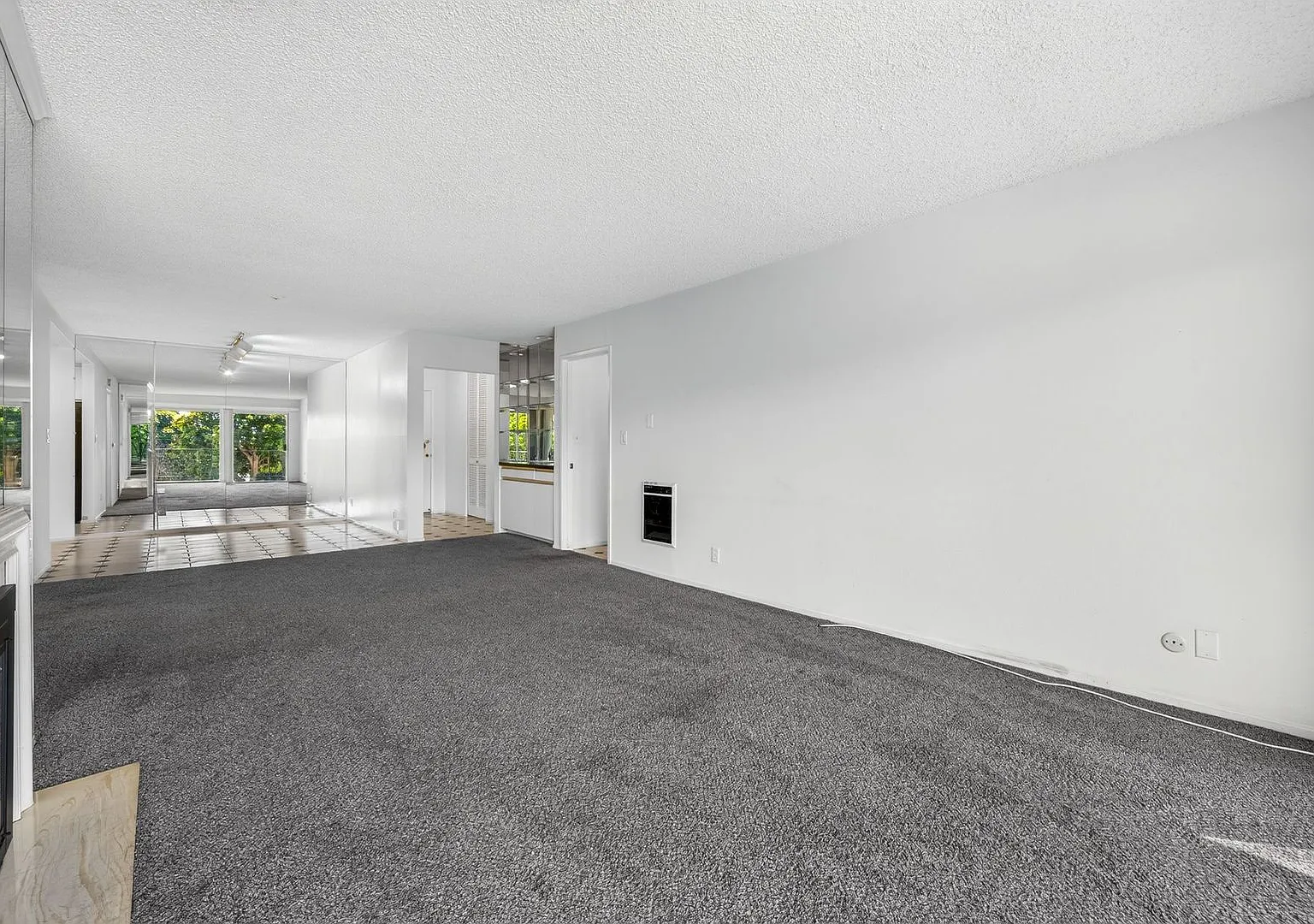 Coastal Condo in Gated Versailles Community — Photo 3