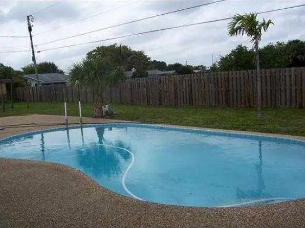 7081 NW 8th Ct, Plantation, FL 33317