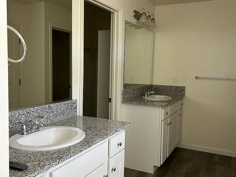 2146 W Escher Dr — Photo 15