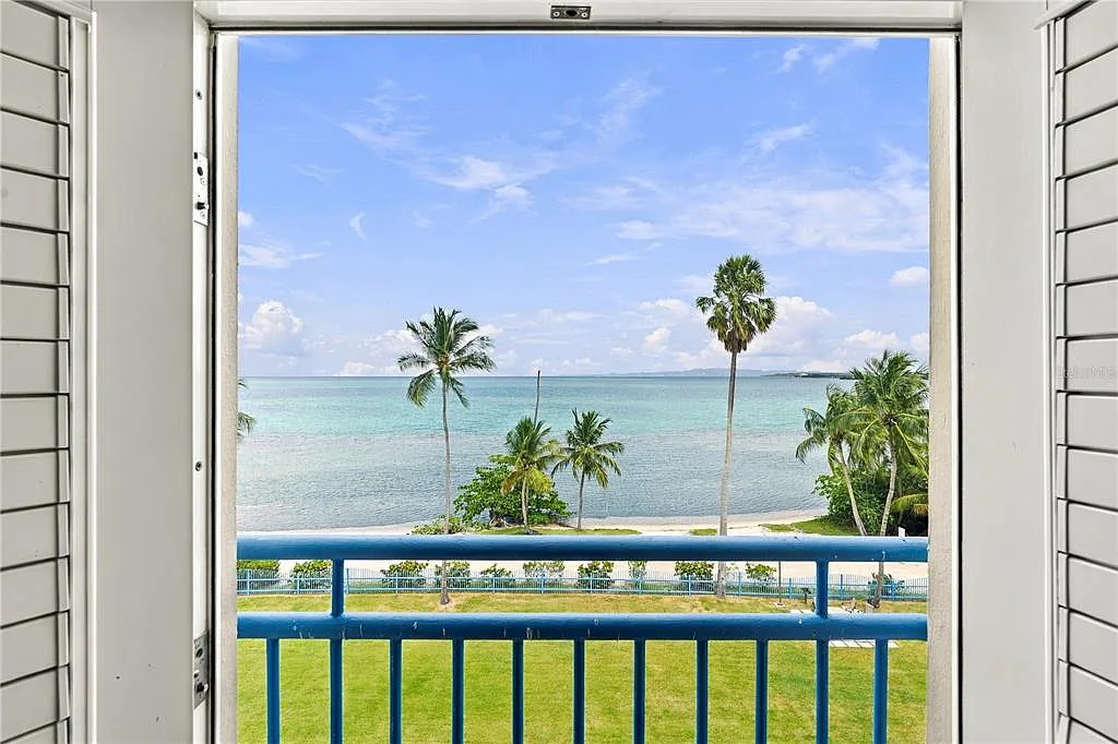 2 bed, 2.0 bath, 1250 sqft, $2,300 — Photo 3