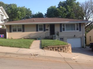 301 Midland Dr, Council Bluffs, IA 51503