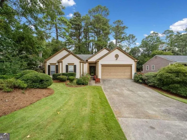 1266 Parkwood Chase NW, Acworth, GA 30102