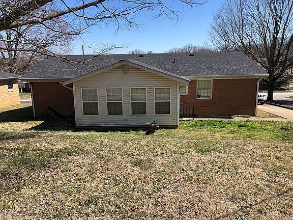 2nd image of 112 Hillview Dr