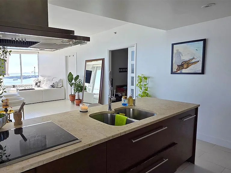 495 Brickell Ave #5102 — Photo 2