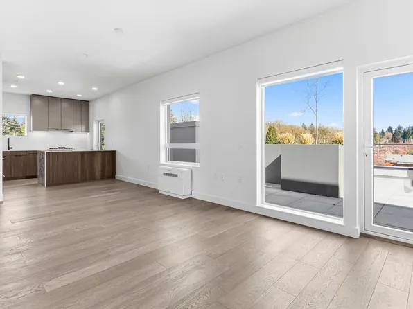 3590 W 39th Ave #302, Vancouver, BC V6N 4K8