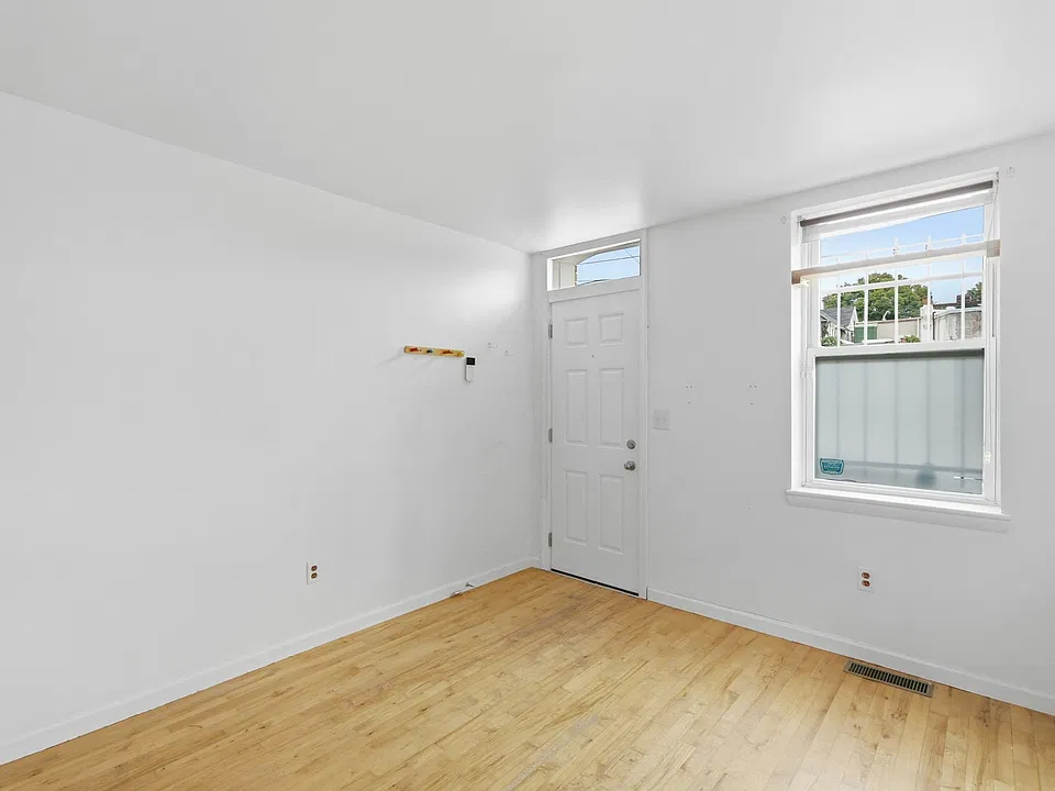 3108 Brentwood Ave