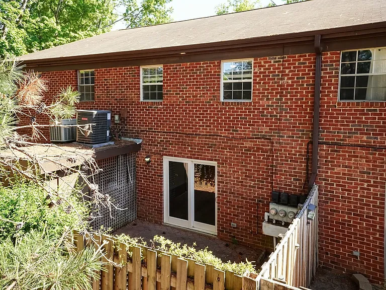 1209 Manassas Ct #C — Photo 4