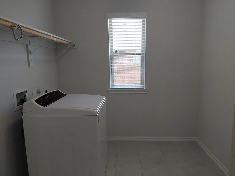 2560 Weatherford Heights Dr — Photo 35