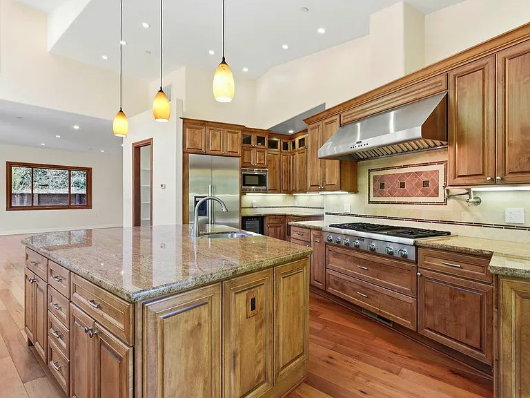 3911 Pepper Tree Ct — Photo 26