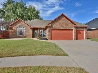305 Sam Houston Way, Mustang, OK 73064