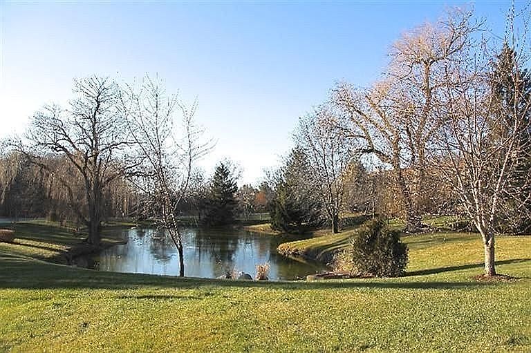 1st image of 776 Greenhills Dr