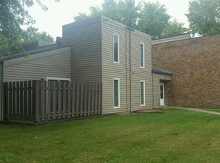 1300 Hespe Dr APT 101, Norfolk, NE 68701