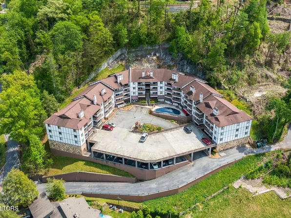 616 Turkey Nest Rd APT 108, Gatlinburg, TN 37738