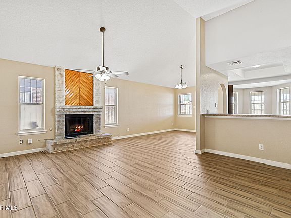 5th image of 5301 Roger Maris Dr