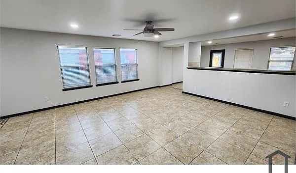 3914 Brighton Springs Ln — Photo 5