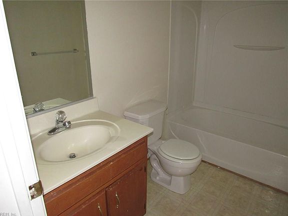 5th image of 103 Gretna Way