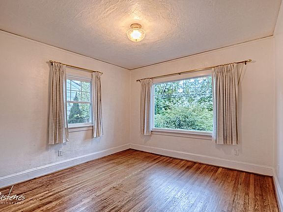 Bedroom #1