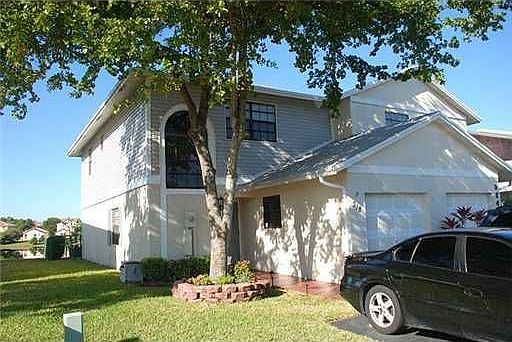 1st image of 318 NW 106th Ter