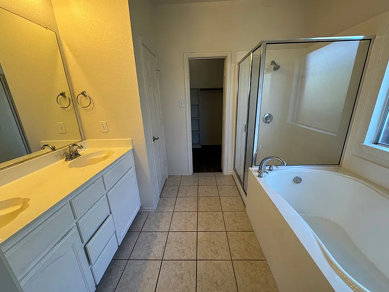 6109 Melanie Dr — Photo 23