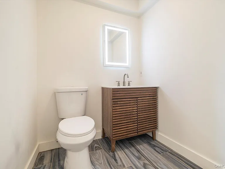 740 S Ocean Ave — Photo 15