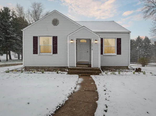32019 Saint Rd #2, New Carlisle, IN 46552