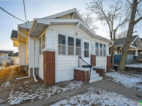 1630 W Palmer Ave, Sioux City, IA 51103