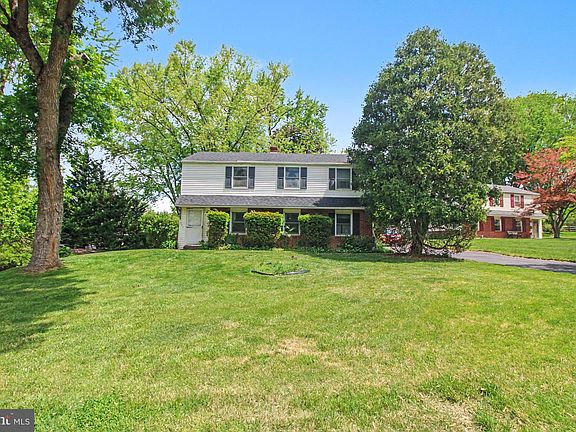 5th image of 351 Golf View Rd