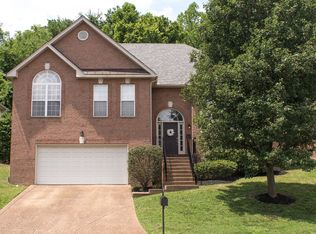 6817 Sunnywood Dr, Nashville, TN 37211