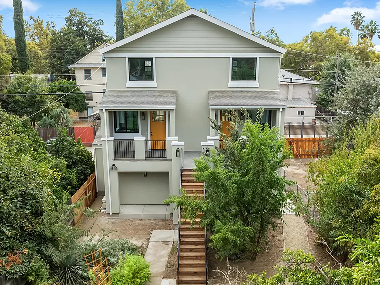 1113 Victorian Aly #1115 — Photo 21