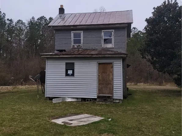 645 Glebe Landing Rd, Jamaica, VA 23079