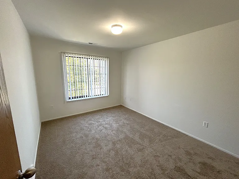 Thornridge Apartments — Photo 121