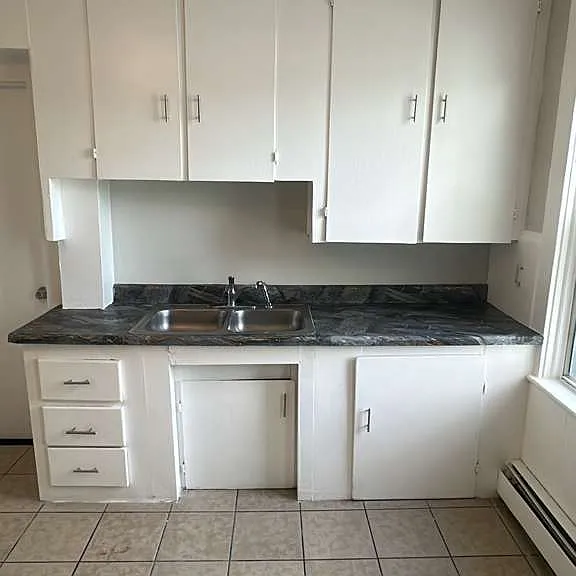 672 Fairmount St #2 — Photo 5