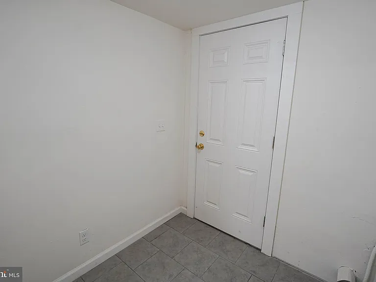 231 Newton St #A — Photo 26