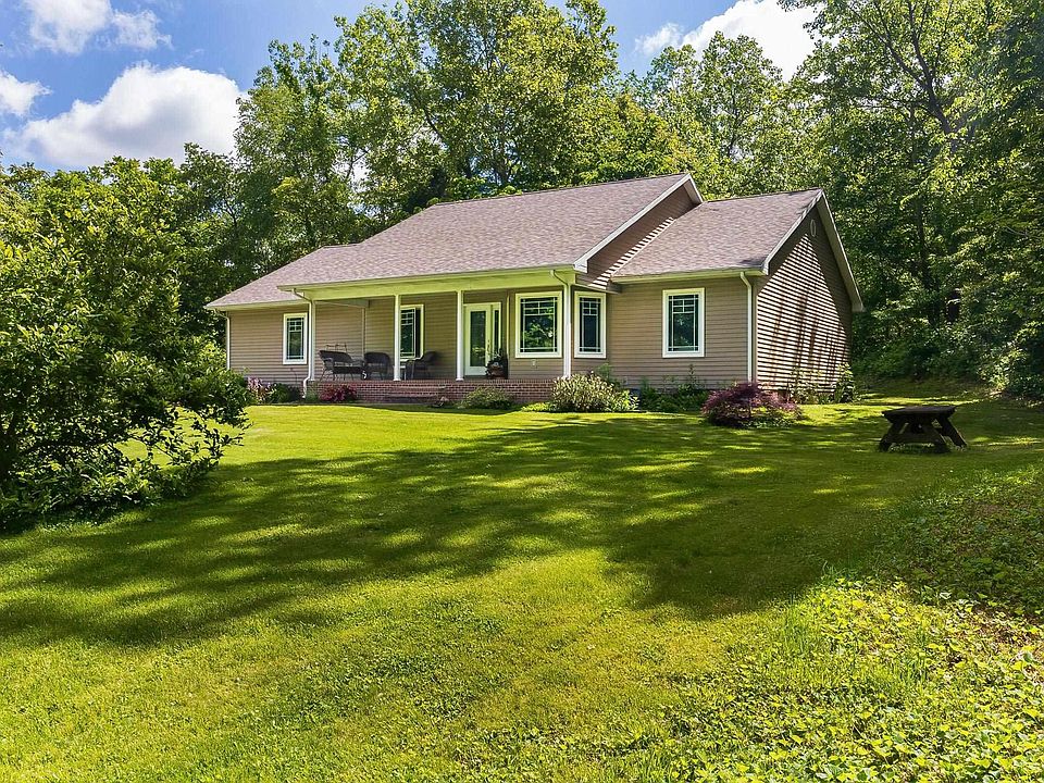 1st image of 4099 Forest Lake Dr