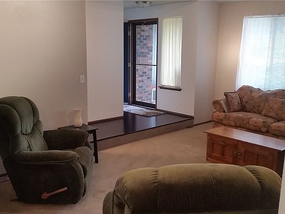 4th image of 10412 141st Street Ct E
