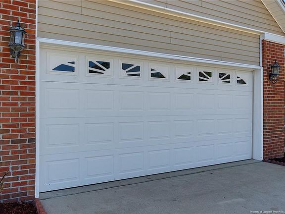 3rd image of 524 Cypress Dr