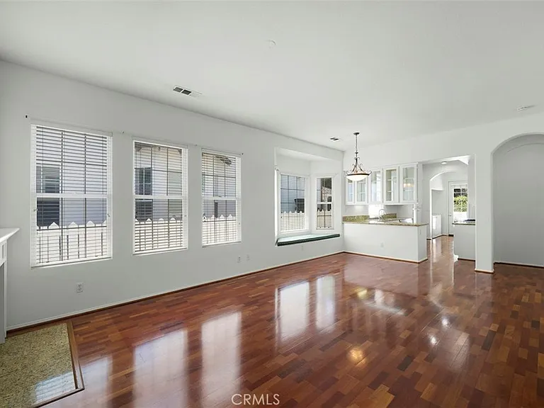 80 Winslow Ln — Photo 4