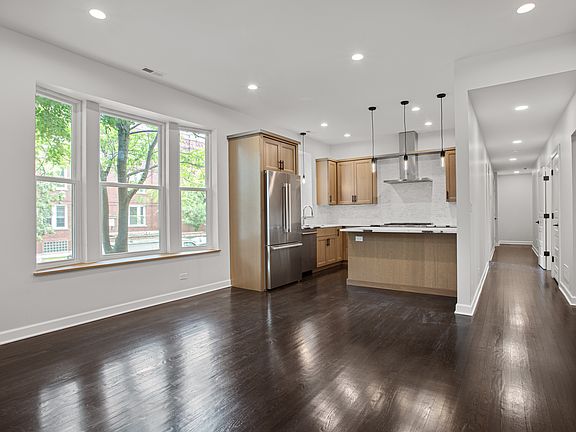 4th image of 3700 N Magnolia Ave #1