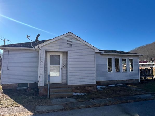 104 E 2nd St, Emporium, PA 15834