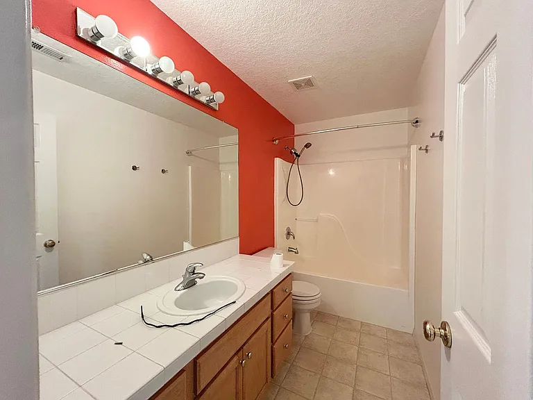 1218 NE Kinney St — Photo 42