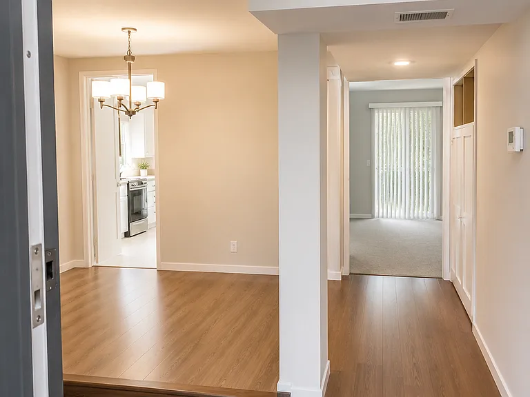 1623 Sparkling Way — Photo 6