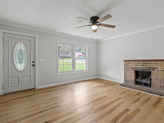 2nd image of 721 Claire St