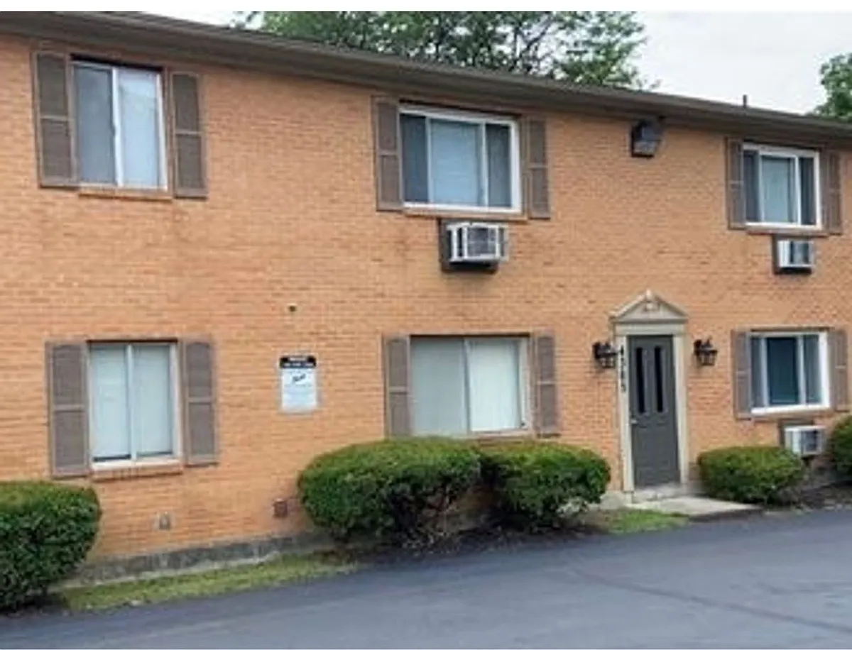 Building Photo - 4365 Parkway Dr