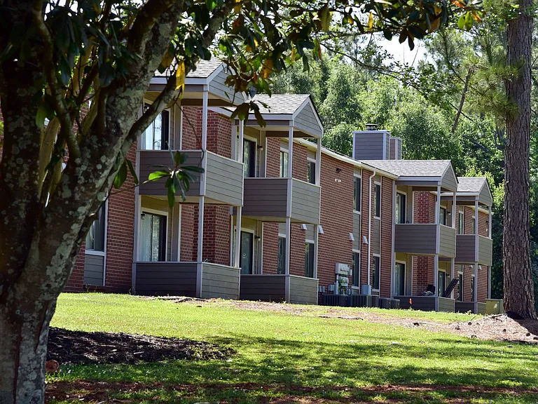 Country Place Apartments — Photo 18