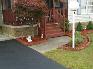 10 Lilac Ter, Buffalo, NY 14225