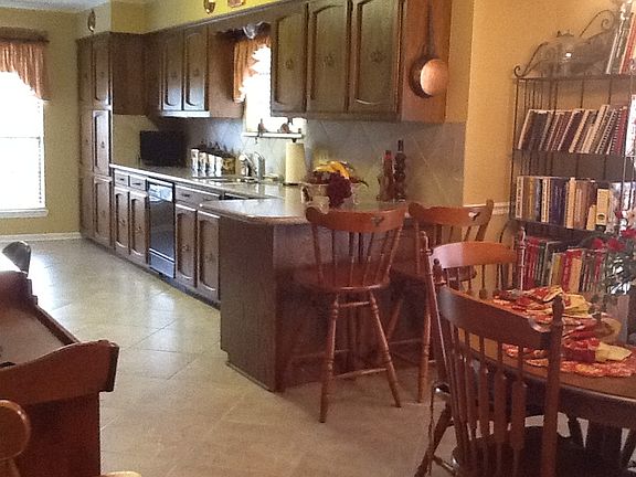 5th image of 2209 E Eagle St