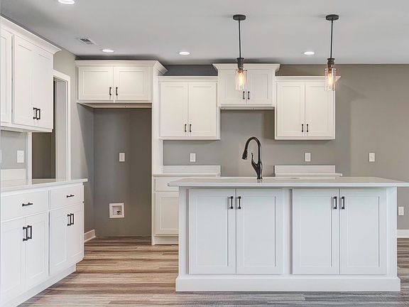 4th image of 5018 Whittlebury Dr
