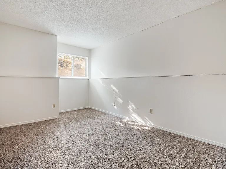 Quail Ridge Apartments — Photo 12