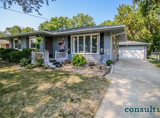 3423 Hillcrest Dr, Des Moines, IA 50310